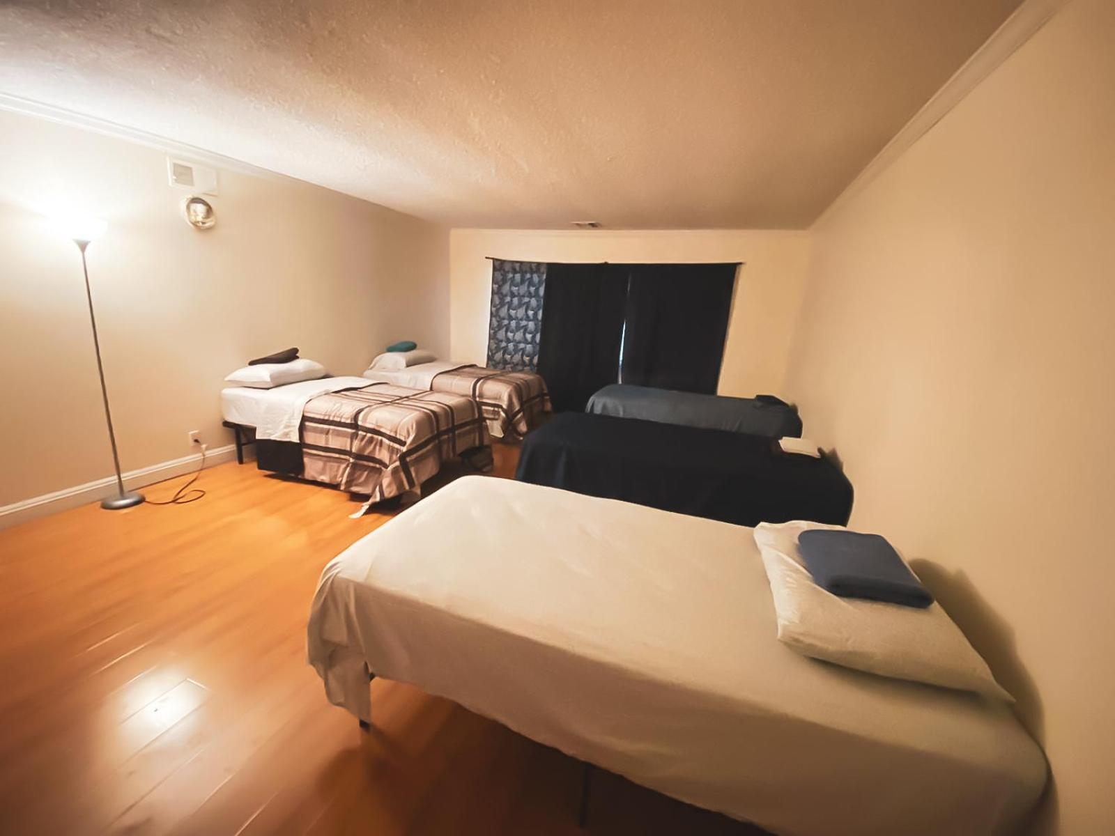 House Downtown Oc Santa Ana旅舍 外观 照片